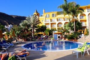 Iepazīstam Grankanāriju dienvidu kūrorta Puerto de Mogan viesnīcu «Hotel Cordial Mogan Playa» - Foto