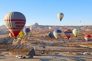 Sadarbībā ar «Turkish Airlines» izbaudām Kapadokijas gaisa balonu lidojumu ar saullēktu - Foto