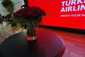 Travelnews.lv īsina laiku Stambulas lidostā, baudot «Turkish Airlines CIP Lounge» piedāvājumu - Foto