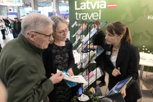 Somijā, tūrisma izstādē «Matka» apmeklētāji iepazīstas ar Latvijas piedāvājumu - Foto