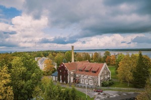 Nakšņojam Igaunijas Hījumā salas dizaina viesnīcā «Utoopia nr 9» - Foto