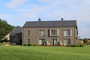 Atpūtas komplekss «Miķelis» Bauskas novadā pulcē antīko automobiļu braucējus - Foto