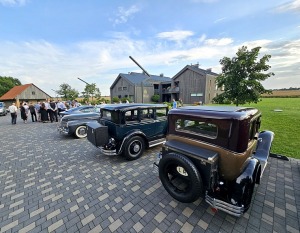 39