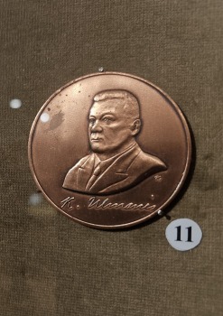 32