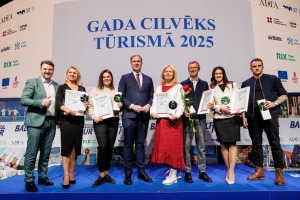 Jau divdesmit pirmo reizi pasniegtas Latvijas tūrisma nozares balvas «Gada Cilvēks Tūrismā»