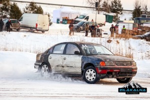 Zilākalna autotrase atgriezusies ar vērienu - Ziemas autokrosa un folkreisa sacensības, kas paliks atmiņā - Foto