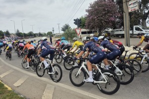  «Presidential Cycling Tour of Türkiye» dalībnieki noslēdz Antālijas posmus - Foto