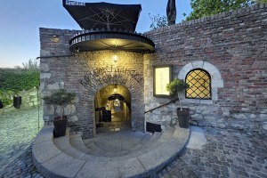 Nr.13: Sadarbībā ar «airBaltic» izbaudām vakariņas Belgradas populāra restorānā «Kalemegdanska terasa» - Foto