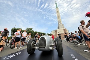 Leģendārais sacīkšu auto «Auto Union» ir atkal ieradies Rīgā - Foto