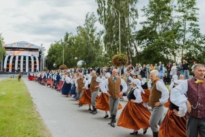Jūrmalā ar vērienu svin Kauguru svētkus - Foto