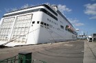 Tallink kruīza prāmis Romantika uzvelk Latvijas karogu mastā