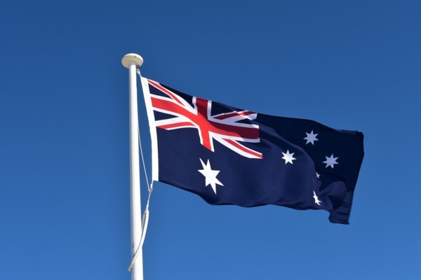 14. aprīlis vēsturē: Oficiāli apstiprina pašreizējo Austrālijas karogu