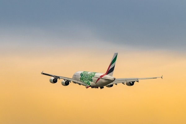 27. aprīlis vēsturē: Pasaulē lielākā pasažieru lidmašīna «Airbus A380» veic pirmo lidojumu