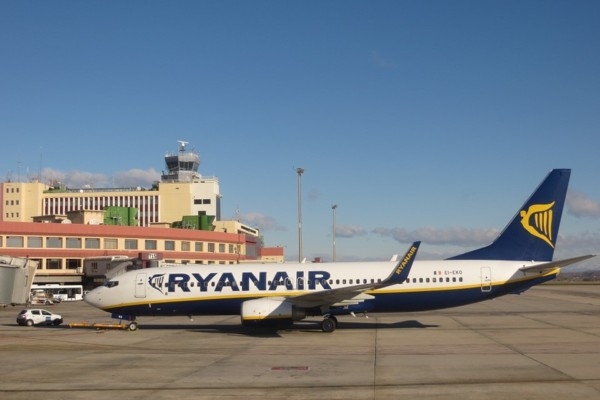 «Ryanair» paziņo par attīstības plānu apturēšanu Lietuvā  