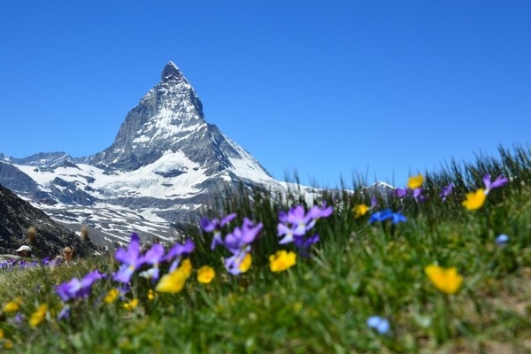 14. jūlijs vēsturē: Šveice svin valsts populārākā kalna Materhorna jubileju