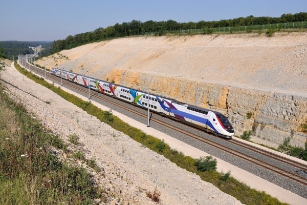 3. aprīlis vēsturē: TGV ātrvilciens sasniedz jaunu ātruma rekordu