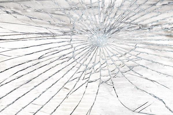 Vējstikli miljona vērtībā: ceļu remontdarbu apstākļos tiek bojāti tūkstošiem vējstiklu