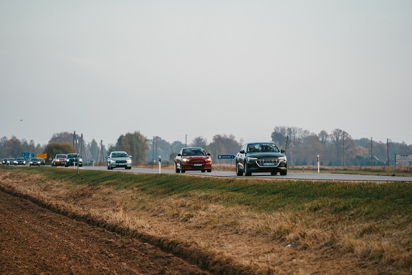 Elektroauto orientēšanās pasākuma dalībnieki dosies uz Jelgavu; aicina iedzīvotājus būt atsaucīgiem