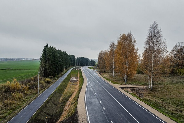 Smiltenes novads: Vietējie slēpošanas entuziasti izsaka vēlmi jauno gājēju ietvi izmantot slēpošanai