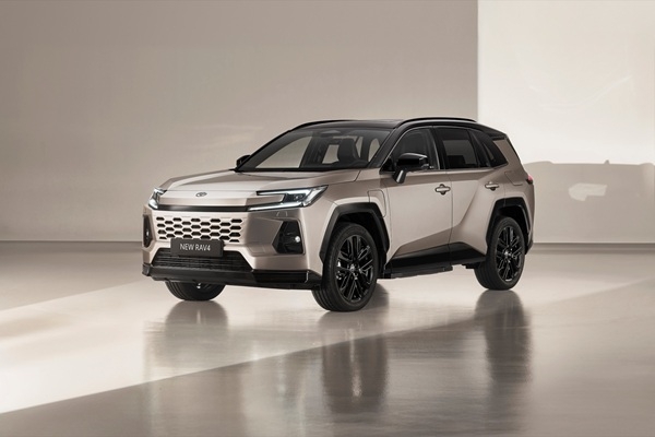 «Toyota» iepazīstina ar jaunās paaudzes «RAV4»
