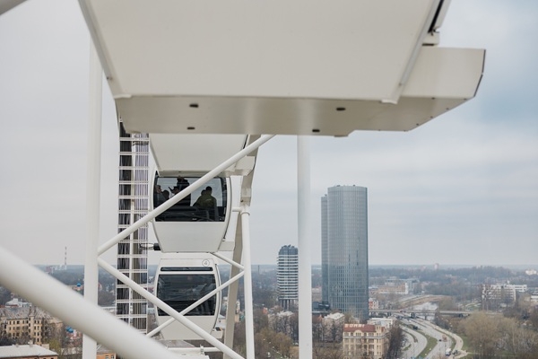 Rīgas panorāmas rats vasarā strādās ilgāk