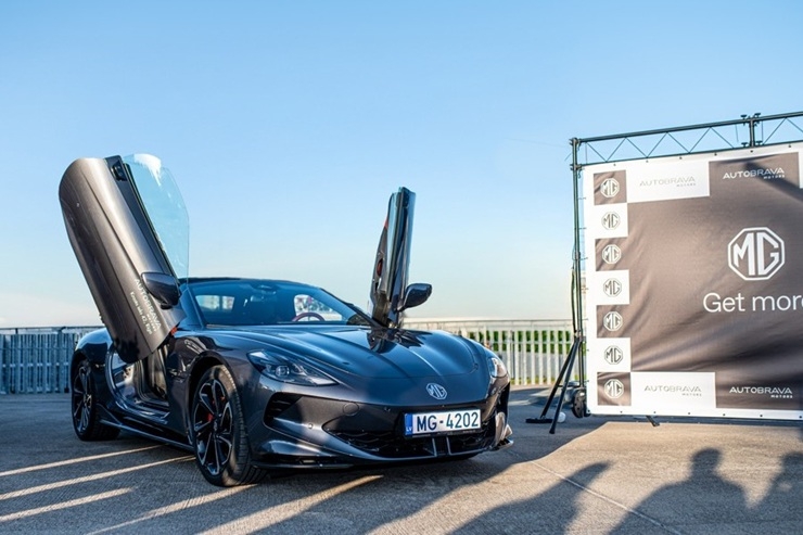 «AUTOBRAVA Motors» »Rīgas Motormuzejā prezentē britu auto zīmolu «MG»