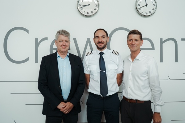 Pirmais «airBaltic» Pilotu akadēmijas absolvents kļūst par kapteini