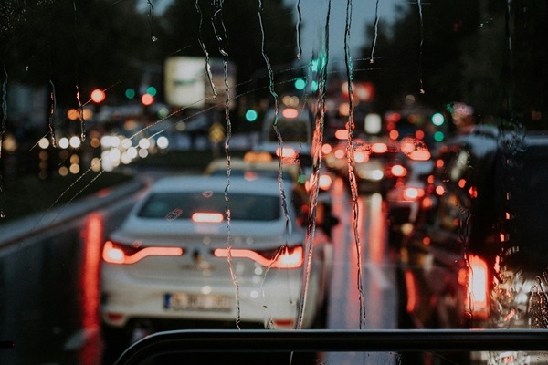 Pētījums: tikai 39% autovadītāju ir pārliecināti par savām prasmēm vadīt auto ziemā