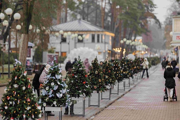 Jūrmala izrotāta svētkiem