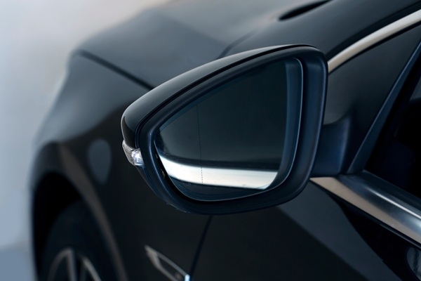 Zagļi joprojām iekāro auto detaļas; zādzību topa līderi – sānu spoguļi