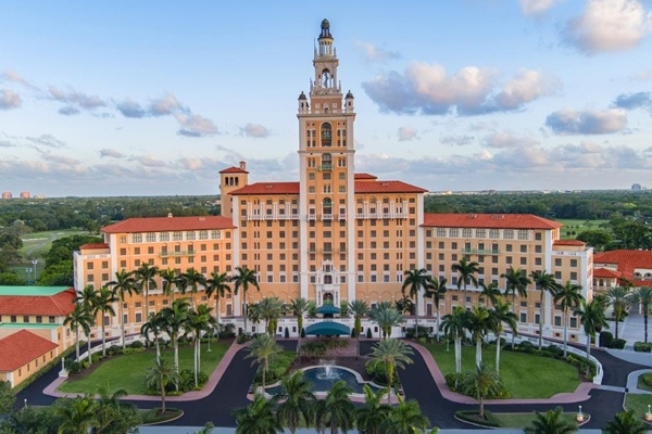14. janvāris vēsturē: Floridā atklāj «Biltmore Hotel»