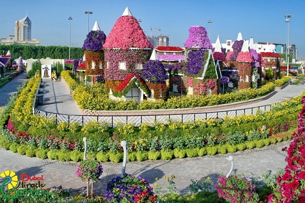 No lidojošiem taksometriem līdz eko ciematiem: Ar ko vēl plāno pārsteigt Dubaija 2026. gadā