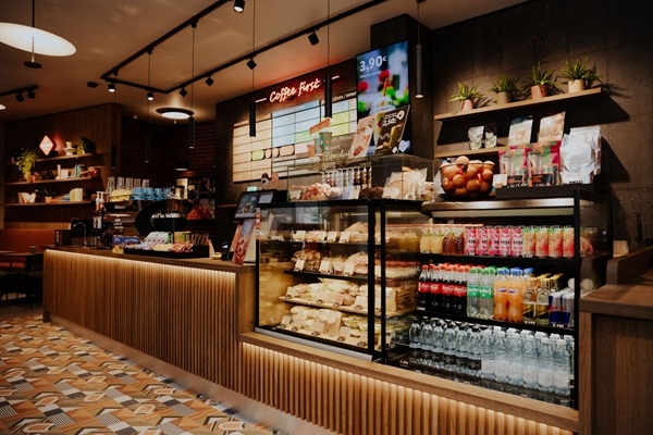 Daugavpilī atvērta pirmā «Ceiffeine» kafejnīca