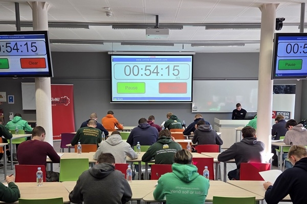 Pieaug jauno automehāniķu skaits, kas izvēlas strādāt nozarē