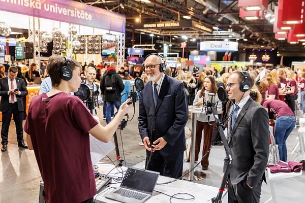 Īsto virzienu meklē Baltijas lielākajā izglītības un karjeras ceļvedī – izstādē “Skola 2026”!