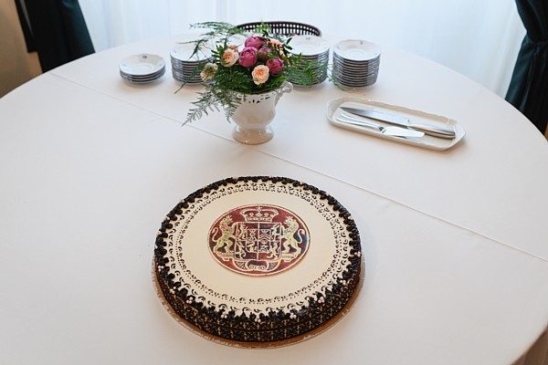 Rundāles pilī atklāta papildināta hercoga bibliotēkas ekspozīcija