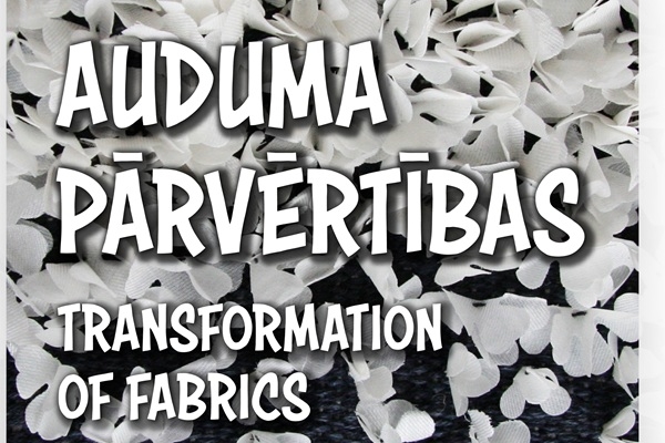 Jelgavas Sv. Trīsvienības baznīcas tornī skatāma tekstilmākslinieces Mārītes Leimanes personālizstāde «Auduma pārvērtības»