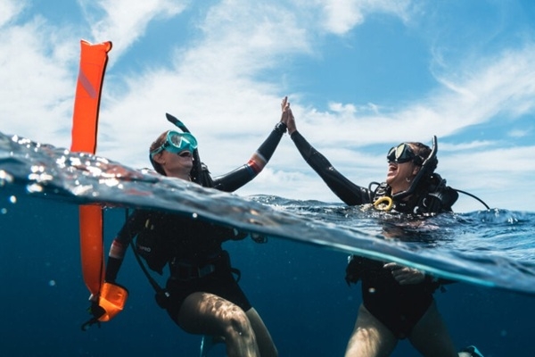 Kampaņas «Healing is the New Luxury» ietvaros TAT un PADI paceļ Taizemes niršanas tūrismu jaunā līmenī