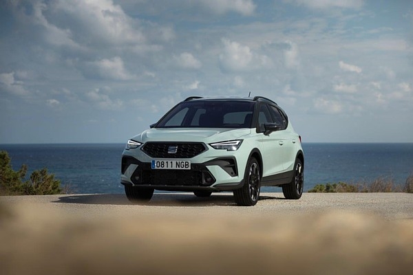 Jaunais SEAT Arona ir oficiāli nonācis pārdošanā – pirmie automobiļi jau ir sasnieguši SEAT dīlercentrus