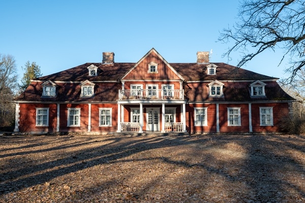 Cēsu novads: Aicina pieteikties Ungurmuižas kompleksa nomas tiesību izsolei