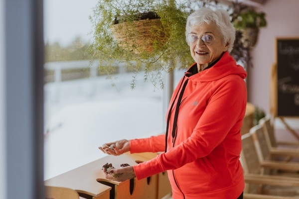 86 gados ar neizsīkstošu enerģiju. Būvinženieres Silvijas Štrausas labsajūtas recepte un pieredze «Jaunķemeros»