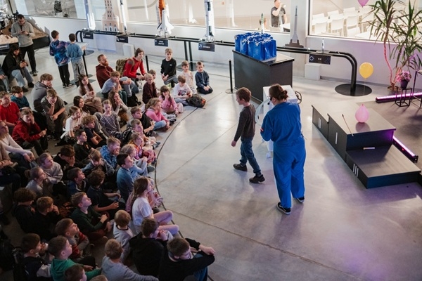 Cēsis: Kosmosa izziņas centrā STEM diena