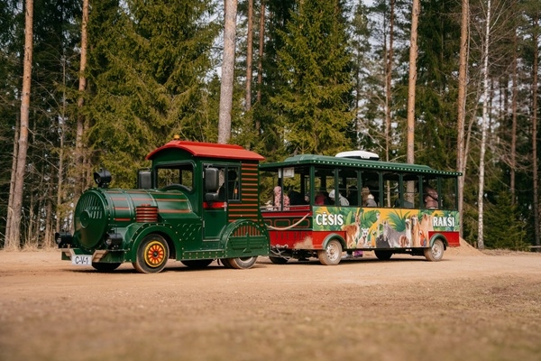 Cēsīs atklās «Rakši Zoo» ekspresvilcieniņu