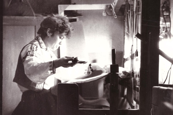 Ar izstādi godina tekstilmākslinieces Smaidas Rubezes mūža ieguldījumu