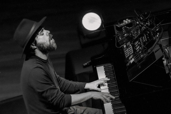 Ambiente skaņu vakars ar Federico Albanese koncertzālē «Cēsis»