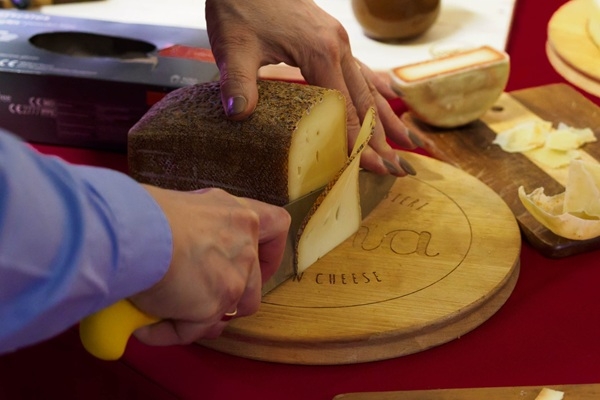 «Siera ceļš» atklāj izcilus Latvijā ražotus sierus