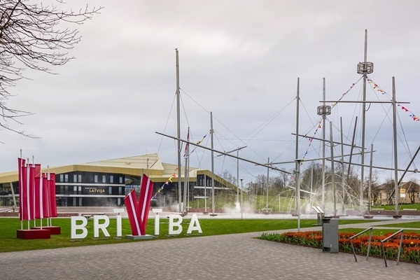 Ventspils: Pošam pilsētu valsts svētkiem