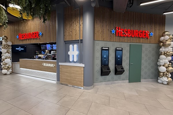 Investējot 250 000 eiro, «Hesburger» rekonstruē savu vēsturiski pirmo restorānu Latvijā