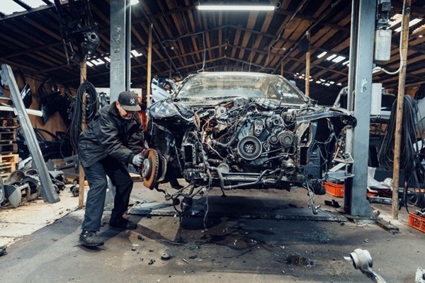 Pētījums: 59 % Latvijas auto ir bojāti, 1,1 % – norakstāmi