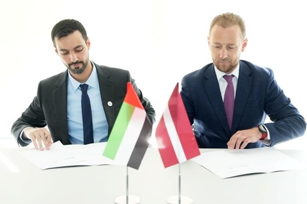 Parakstīts sadarbības memorands starp Rīgas ostu un globālo ostu operatoru «AD Ports Group»